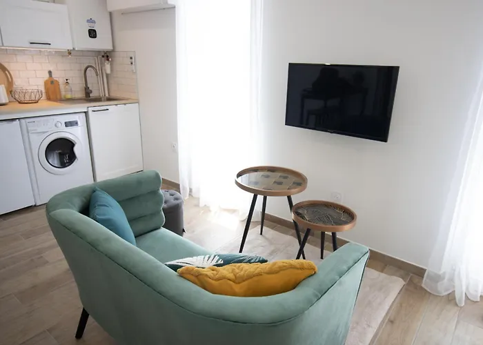 Elegant Climatise 'alma 2' - Coeur De - Wifi Fibre - Netflix Appartement